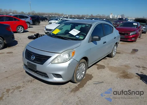 2012 Nissan Versa 1.6 S z USA, uszkodzony, nr VIN 3N1CN7AP7CL833338